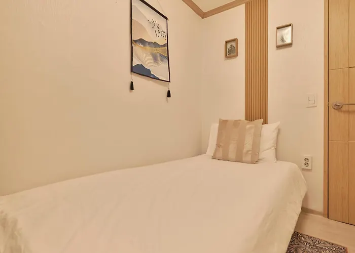 Happy 2026 - Zen House Jamsil - Cozy, Pristine, Hotel-style Stay, Prime Location