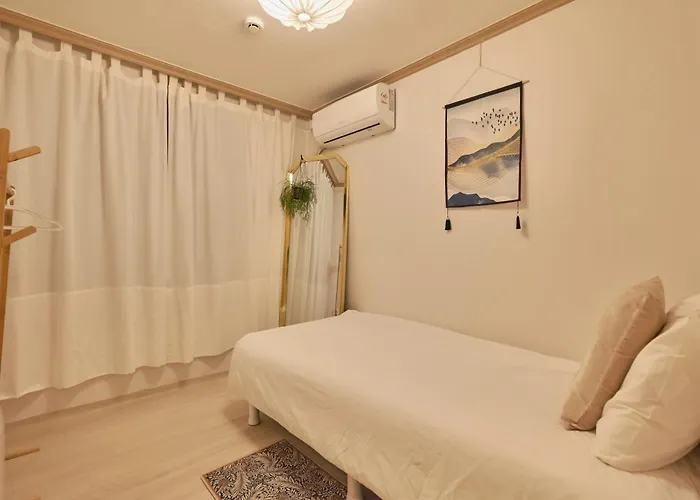 Happy 2026 - Zen House Jamsil - Cozy, Pristine, Hotel-style Stay, Prime Location * Seoel